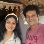 Manasi Parekh Instagram - Have you seen @kutchexpress.gujaratifilm yet? #Ratnapathakshah @dsafary @virafpp @denishaghumra_official @heena_varde @bhumikabarot19 @kaushambibhattofficial @margi.desai.92 @dhawalika @viral2886