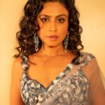Manasi Parekh Instagram - Alexa play “Sama hai ye pyaar ka”