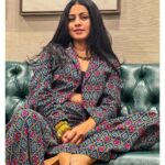 Manasi Parekh Instagram - Family of 994k!!! Thanks so much for all the love 😍😍… we’ll be hitting the million mark by the end of this year, don’t you think? #thankyoupost Outfit: @whysobluelove Styling : @styleitwithniki HMU : @pintu_makeup @usha_deshai Thanks @parvathy_naveen for these wonderful clicks while I was lazing on my couch after a long day at work ♥️