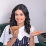 Manasi Parekh Instagram - Being a working mom means being on the go all the time! So, I make sure to eat a handful of almonds daily to stay active and energetic throughout the day!