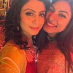 Manasi Parekh Instagram - Wah kya shaadi thi!!! #sidkiesha bless you two forever ♥️♥️♥️ @esharkansara @musicwaala @parthivgohil9 @styleitwithniki @malhar028 @aparshakti_khurana @viraj_ghelani @monal_gajjar @kapoorhimani @kinjalrajpriya @bhaumikshah94 @parthmusic Outfit : @maroonbytaruna Jewellery : @jewels.byneha Styled by : @styleitwithniki HMU : @snehaacharyasalon
