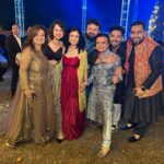 Manasi Parekh Instagram - Wah kya shaadi thi!!! #sidkiesha bless you two forever ♥️♥️♥️ @esharkansara @musicwaala @parthivgohil9 @styleitwithniki @malhar028 @aparshakti_khurana @viraj_ghelani @monal_gajjar @kapoorhimani @kinjalrajpriya @bhaumikshah94 @parthmusic Outfit : @maroonbytaruna Jewellery : @jewels.byneha Styled by : @styleitwithniki HMU : @snehaacharyasalon