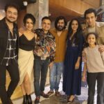 Manasi Parekh Instagram - At the premier of #vhalamjaone! A hilarious film where I laughed so hard in some scenes it was embarrassing 😅total fun to watch 😍😍 Catch it in theatres from today! @pratikgandhiofficial @deekshajoshiofficial @bhaminioza @iamkavindave @hardiksangani @viraj_ghelani @vyomanandi @manasirachh @tikkutalsania @hardikgajjarfilms @parthivgohil9 @punit.j.g #premier #gujjufilm #actors INOX Leisure Ltd.