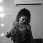 Manasi Parekh Instagram - I love chilling in my vanity van before performances or shoots.. I feel it’s like a lab where lots of people experiment on hair, makeup, clothes, lines, songs to create shining magic which is finally shown to an audience 💫💫 #actor #singer #behindthescenes