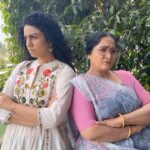 Manasi Parekh Instagram - Wish all problems could be solved like this 😄😄😄 @alpanabuch19 #reels #trendingreels #reelitfeelit