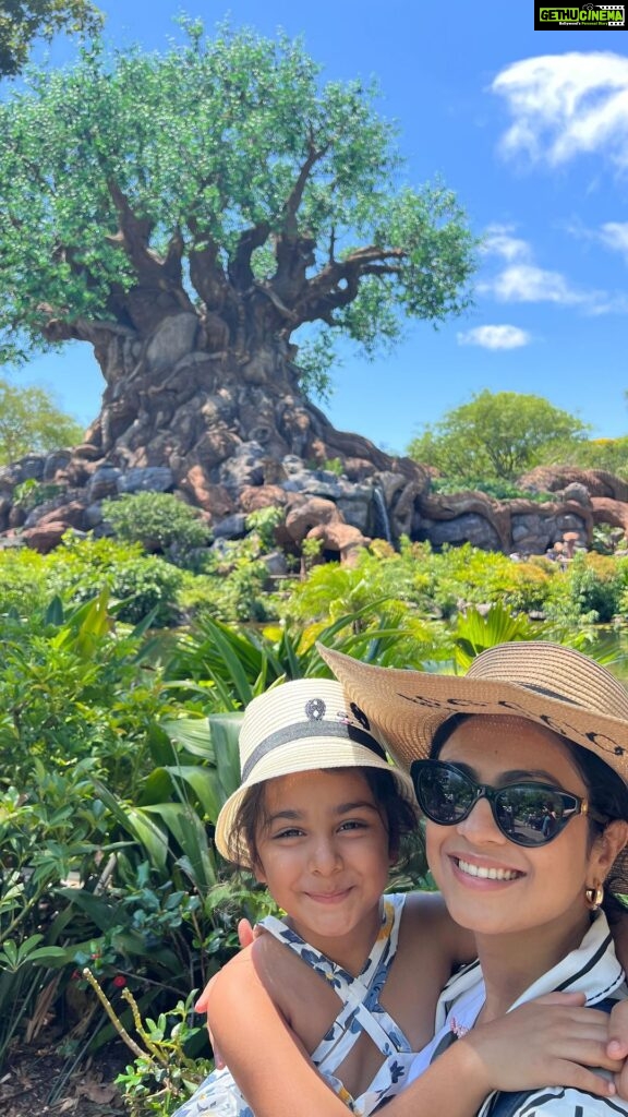 Manasi Parekh Instagram - When we tried to do a travel Vlog on our summer vacation but things didn’t go as planned 😂😂😂 #funnyreels #thingstoddlersdo #orlando #america #summervacation Animal Kingdom, Disneyworld