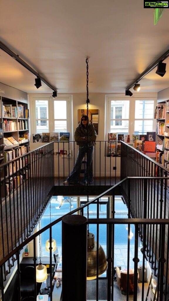 Mandana Karimi Instagram - Lost in the enchanting world of Parisian bookstores . 🤍✨ #paris