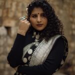 Mangli Instagram - beauty radiates from within. Stylist : @styledbysumaiah Outfit: @lakshmireddydesignerstudio Accessories: @karnikajewelshyd #mangli #manglisinger #pareshan