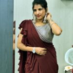 Mangli Instagram - Glam up your look..!!! Oufit : @sashivangapallicouture Jewelary: @aira_glam_studio #mangli #manglisinger #saree #traditionalwear