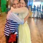 Manjari Fadnnis Instagram - I met this Boss Lady😎 while shooting for a short film long ago, where she had graciously given us her apartment to shoot in. We hit it off back then & kept bumping into each other over years. A few years later I came across her shortfilm ‘Time’ that she had directed & I absolutely loved the execution & the touching heartwarming story that she so sensitively told her audience. & I was so proud of her! Then one day she came to me with the script of Khamakha. I instantly connected with it & was onboard right away. The Magic Khamakha ended up creating for us & the audience alike, also grew our bond over years, even as friends. Aarti since then has been winning multiple awards & hearts for her other shorts even internationally🙌❤️She’s not just an amazing director but such a warm person. & you can see it in the stories she chooses to write & tell. They are all heart & soul. & So is She❤️ I love you Aarti Bagdi to the moon & back & I’m sooo grateful to have u in my life! 😇🤗 Happiest Birthday 🤗😘❤️❤️❤️
