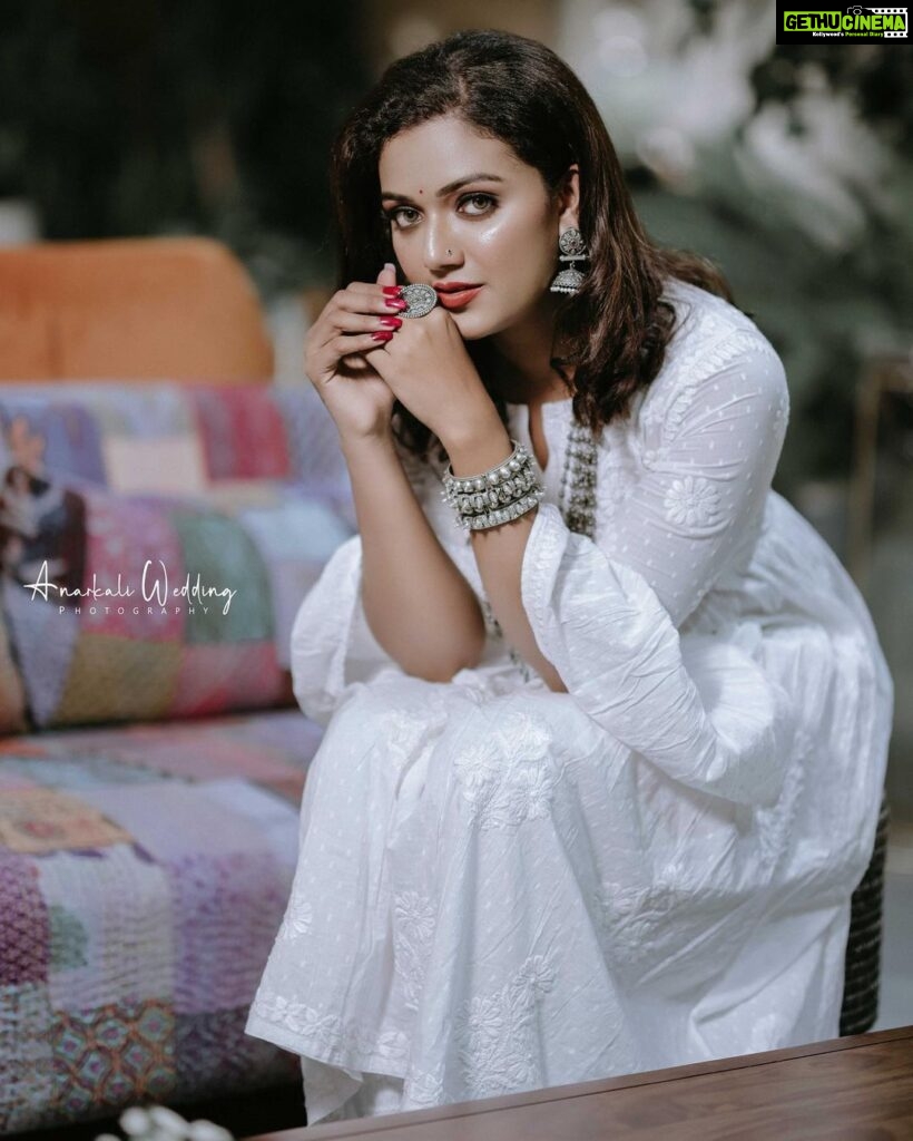 Mareena Michael Kurisingal Instagram - Photography @anarkali_wedding_photography Mua @nashash_makeover Dress @chikankariaffair