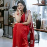 Mareena Michael Kurisingal Instagram - Photography @anarkali_wedding_photography Costume @meadow_by_priyanka Make up nd hair @nashash_makeover