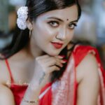 Mareena Michael Kurisingal Instagram - Photography @anarkali_wedding_photography Costume @meadow_by_priyanka Make up nd hair @nashash_makeover