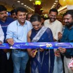 Mareena Michael Kurisingal Instagram – inaugrated chemmanur international jewellery ottapalam vajra diamond exibition nd gold fest conducted  for their 20th anvrsry celebration
saree @meadow_by_priyanka 

#chemmanur #chemmanurjewellers