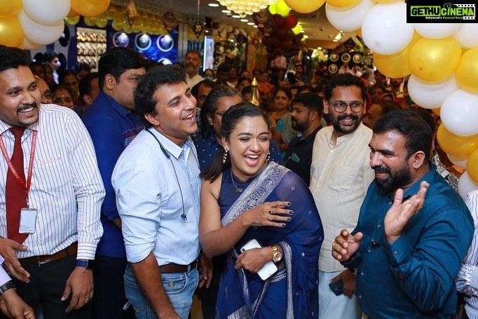 Mareena Michael Kurisingal Instagram - inaugrated chemmanur international jewellery ottapalam vajra diamond exibition nd gold fest conducted for their 20th anvrsry celebration saree @meadow_by_priyanka #chemmanur #chemmanurjewellers