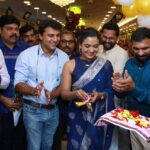 Mareena Michael Kurisingal Instagram - inaugrated chemmanur international jewellery ottapalam vajra diamond exibition nd gold fest conducted for their 20th anvrsry celebration saree @meadow_by_priyanka #chemmanur #chemmanurjewellers