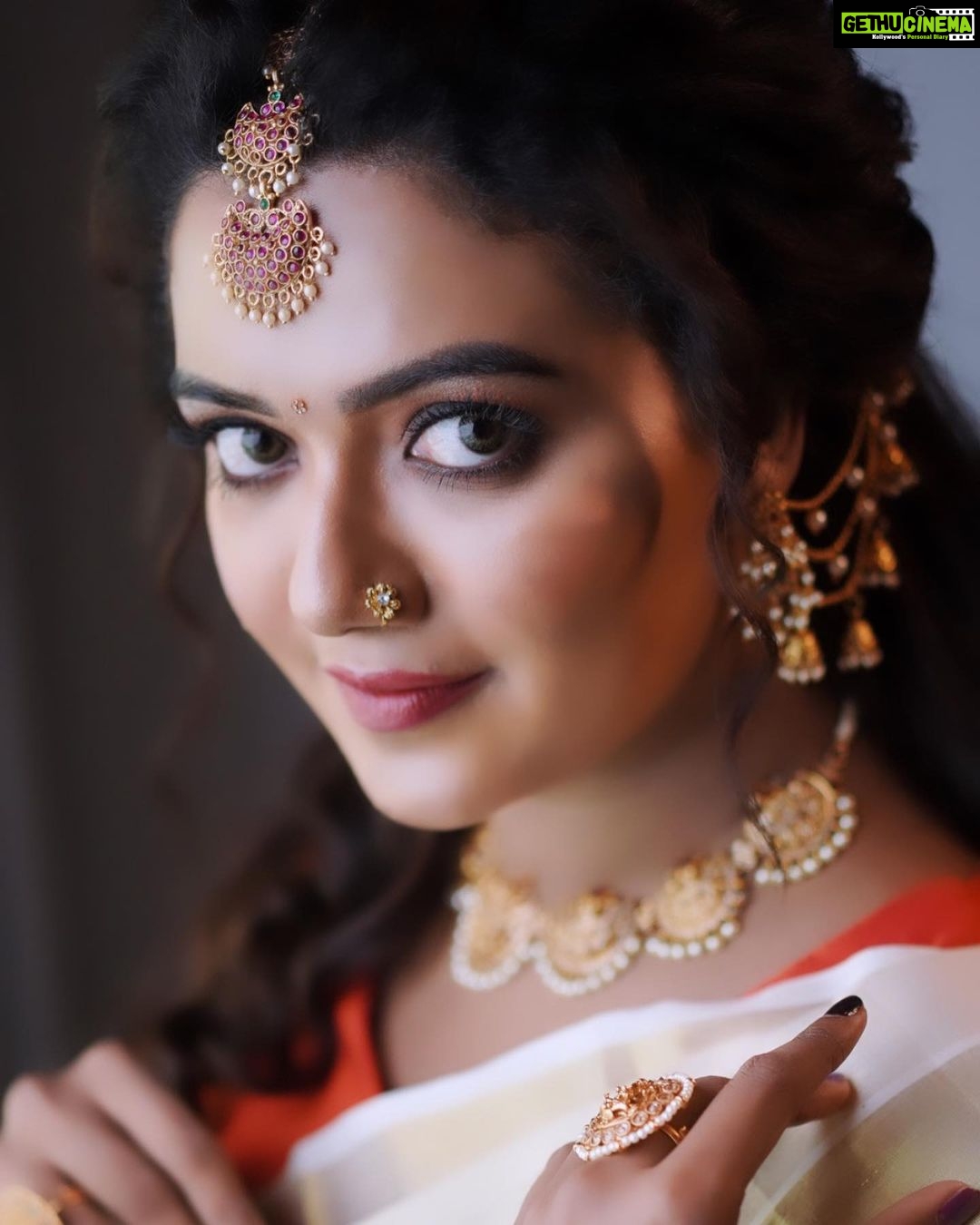 Mareena Michael Kurisingal Instagram - Photo @peppeads Mua @nashash_makeover Jewellery @vizito_bridal