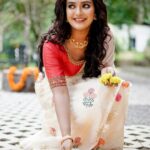 Mareena Michael Kurisingal Instagram - photography @peppeads mua @nashash_makeover jewellery @aash_jwells location @zenovillage #onam #onamsaree #onamcelebration #onamdress #onam2022