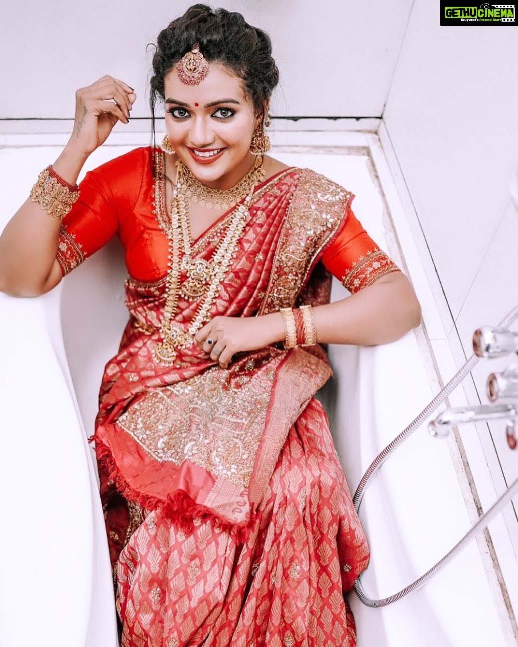Mareena Michael Kurisingal Instagram - photography @peppeads mua : @nashash_makeover jwellery: @vizito_bridal location : @zenovillage