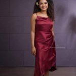 Mareena Michael Kurisingal Instagram - In Frame : @mareenamichaelkurisingal Photography : @director_aniesh_upaasana @aniesh_upaasana_studio In association with @redfmmalayalam Makeup : @vijilsmakeover Styling : @leirakuncysiby Jewellery : @ladies_planet_rental_jewellery @saltstudio . #swayamvarasilks #malayalamactress #sareelovers #sareelove #photoshoot #celebrity #sareestyle #sareeactress #sareedraping #gown #christianwedding #mareena #mareenamichaelkurisingal #mareenamichael #saree #hinduwedding #weddingsaree #frock #frocks #frocksforwomen