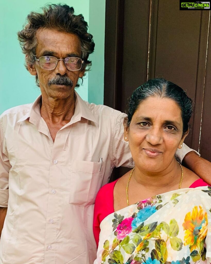 Mareena Michael Kurisingal Instagram - Happy fathers day to my pappa MICHAEL KURISINGAL....this post is not jus to wish him ..but for my amma nd them both for their 31st anniversary....my dad is The sweetest,generous,most loving person of all.....nd i am soo proud to c that u r fightn this battle so hard and am sure this time cAncer jus picked the wrong family to mess with.....on this spcl day i want eveyone to knw that the best thing in my life is to hav such a beautfl parents ..and to wch them always being in love with each other...tdy they are completing their 31 years of marriage life very peacfly nd happily...I have a wonderwoman and a hero .....i call him PAPPA... #cancer #cancersurvivor #câncer #cancerawareness #family #family #amma #pappa #dad #mom #daddydaughter