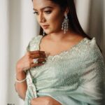 Mareena Michael Kurisingal Instagram - The magic iz in yew 💙 Photography @rijil_kl Saree @mahekdesigns Styling @ashi_ashz Make up @azhak.makeover