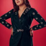 Mareena Michael Kurisingal Instagram - Merry christmas family ❤️ photography @iamsreejithsnair video editor @pepe_media Videographer @surpreyes_media make up nd hair @ashif_marakkar costume @mihaara Jewellery @anokhi_priyakishore studio @maxxocreative special tnx @huwais.majeed #christmas #viralreel #trendingreels