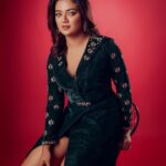 Mareena Michael Kurisingal Instagram - photography @iamsreejithsnair make up nd hair @ashif_marakkar costume @mihaara Jewellery @anokhi_priyakishore studio @maxxocreative special tnx @huwais.majeed #modeling #fashion #christmas #christmastime