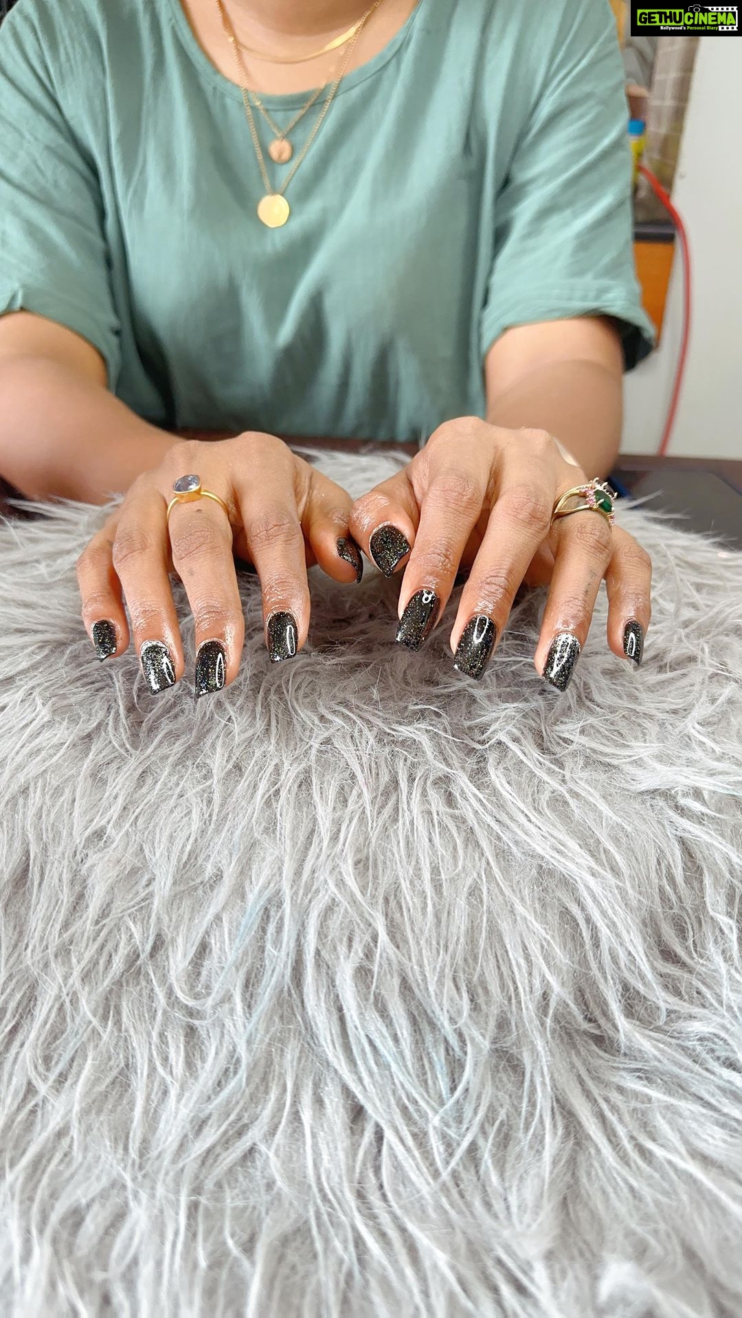Mareena Michael Kurisingal Instagram - Blackest black may b🖤 Tnk u @nails_by_rakhi