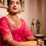 Mareena Michael Kurisingal Instagram - ❤️make up and styling @ashif_marakkar photography @_psychofotographer_ costume @kanakadara_ jewellery @anokhi_priyakishore location @voye_homes #bidereels #trending #actress #mallu #malayalam #telugu #telugucinema #teluguactress
