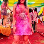 Maryam Zakaria Instagram - My favourite 🇮🇳 festival 🌈❤️💛💜💖💚#holihai #happyholi #holi2023 #friends #funtime #timesofindia