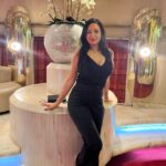Maryam Zakaria Instagram - Black outfit is my favourite 🖤 . . #ootd #womenfashion #blackoutfit Cordelia Cruises