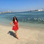 Maryam Zakaria Instagram - I like the view 😍 . . #traveldiaries #travelphotography #dubai #beach Club Vista Mare