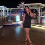 Maryam Zakaria Instagram - 🖤 . . #ootd #blackoutfit #cruise Cordelia Cruises