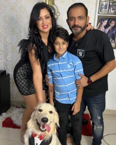 Maryam Zakaria Instagram - Wishing everyone a very happy new year 2023 stay blessed ❤️ . . #happynewyear2023 #family