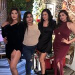 Maryam Zakaria Instagram - Good Times + amazing Friends = Great Memories! ❤️ . . #trendingreels #friends #reelitfeelit #explore
