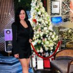 Maryam Zakaria Instagram - I’m always ready to pose for the camera 📸😜 #blackdress #pose #christmas #reelitfeelit #funny #glam #reelswithmz #maryamzakaria