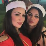 Maryam Zakaria Instagram - Merry Christmas everyone 🎄🌟😘 📍Jio Garden We shot this dance without the music give us likes as we managed to sync our dance 😁😘 . #merrychristmas #reelitfeelit #friendshipgoals #jiogarden #reelswithmz #maryamzakaria