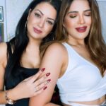 Maryam Zakaria Instagram - Two much Pagal 😂😂😜 #comedy #pagal #reelitfeelit #friendshipgoals #maryamzakaria