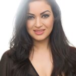 Maryam Zakaria Instagram – Another one 🖤🔥

#tbt #photoshoot #model #actress #glamlook