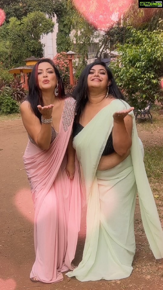 Maryam Zakaria Instagram - Western is ok but saree is always perfect ❤️❤️❤️ So here is our 1st ever saree transition 🤩 With beautiful ❤️@maryamzakaria . Edited -@coach_omi . #reel #reelitfeelit #trending #reelsinstagram #curvyjaanvi #curvyjaanvifam #curvyjfam #plussizefashion # #strongwomen #plussize #bodypositive #curvywomen #saree #sareelove #sareetransitionreels Mumbai, Maharashtra