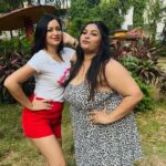 Maryam Zakaria Instagram – We are back with a new trend with @maryamzakaria
Did u guys missed us 😉😉
.
#reel #reelitfeelit #trending #reelsinstagram #curvyjaanvi #curvyjaanvifam #curvyjfam  #plussizefashion # #strongwomen #plussize  #bodypositive #curvywomen #dance #newtrend #maryamzakaria Mumbai, Maharashtra