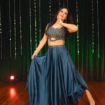 Maryam Zakaria Instagram - Rise and shine. ✨ . . #indianoutfit #ethnicwear #vibe #fashionista