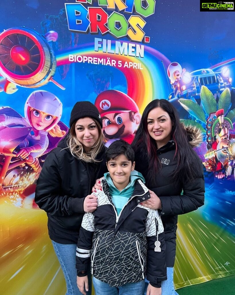 Maryam Zakaria Instagram - At the preview screening of Super Mario movie, we enjoyed so much 😍 #supermario #supermariomovie #supermariobros Rigoletto