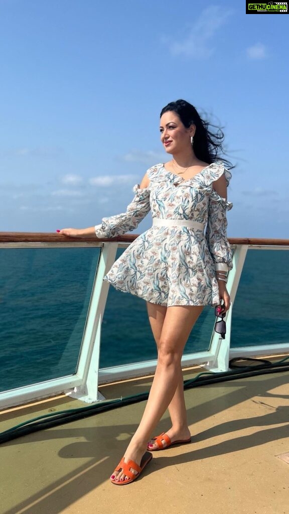 Maryam Zakaria Instagram - Wind in my hair & the beautiful sea, Just love it 😍💙 . . #travel #cruise #hairgoals #reelitfeelit #slomotion #womenfashion Cordelia Cruises