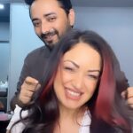 Maryam Zakaria Instagram - Perfect Red highlights done by @sameersalmani I just love it ❤️ . . #redhighlights #saloon #hairstyle