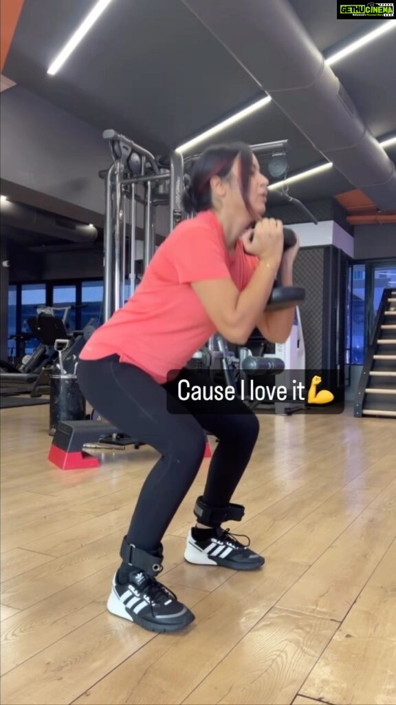 Maryam Zakaria Instagram - It’s a lifestyle 🫶🏼💪 . . #gym #workout #fitness #explore #reelsinstagram #lifestyle