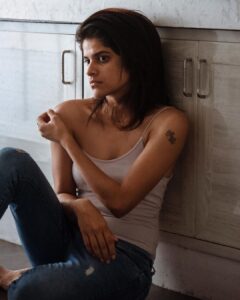 Maya Sundarakrishnan Instagram - Plata o plomo 

@irst_photography