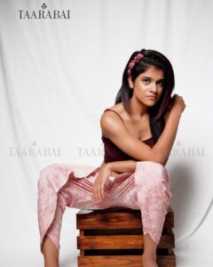 Maya Sundarakrishnan Instagram - Check out @taarabai.online ‘s beautiful and comfortable clothing. 

Clothing line : @taarabai.online photography: @sinty_boy 
Makeup and hair : @anjusartistry
Styled by : @singerswagatha
