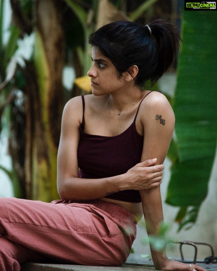 Maya Sundarakrishnan Instagram - Parsley, sage, rosemary and thyme! #mayaskrishnan Pc: @irst_photography